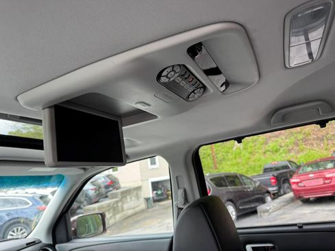 Used 2015 Honda Pilot Touring image 10