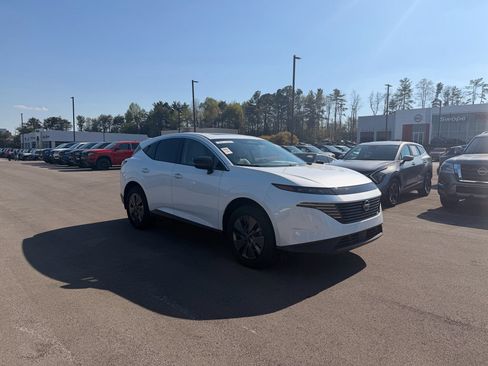 Used 2025 Nissan Murano SL image 3