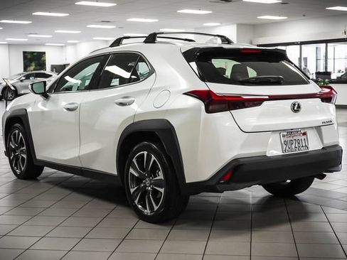 Certified 2025 Lexus UX 300h FWD w/ Accessory Package (Z2) image 8