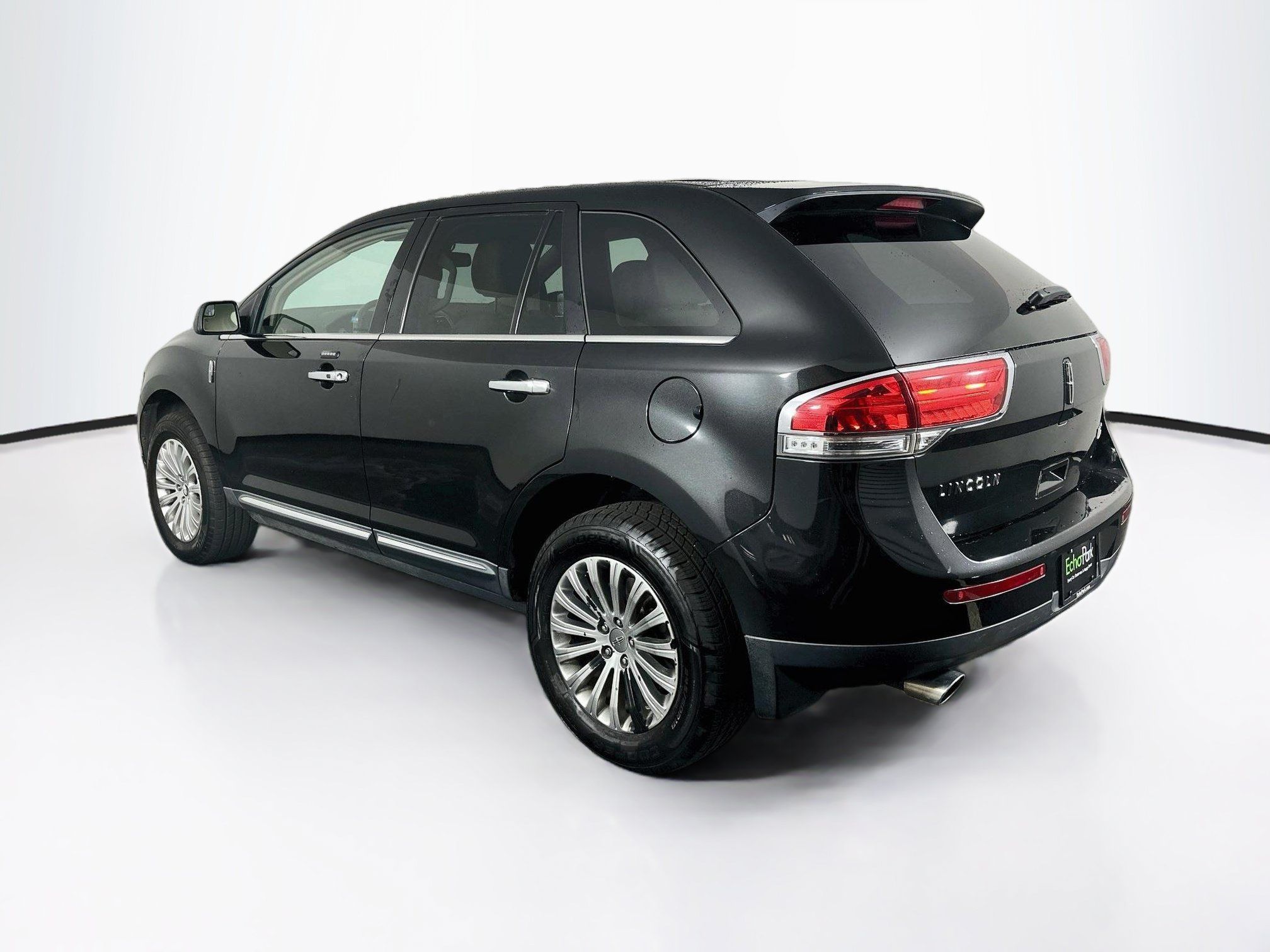 Used 2013 Lincoln MKX FWD image 5