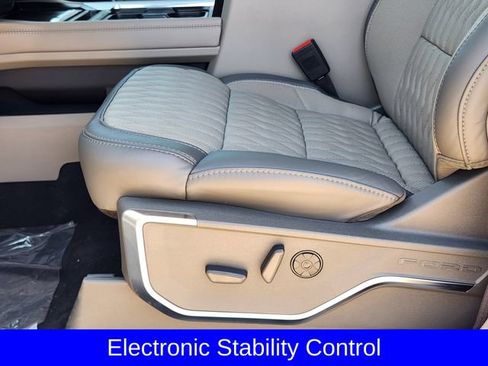 New 2026 Ford F350 Platinum w/ Platinum Plus Package AWD/4WD image 25