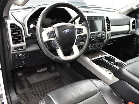 Used 2021 Ford F350 Lariat image 21