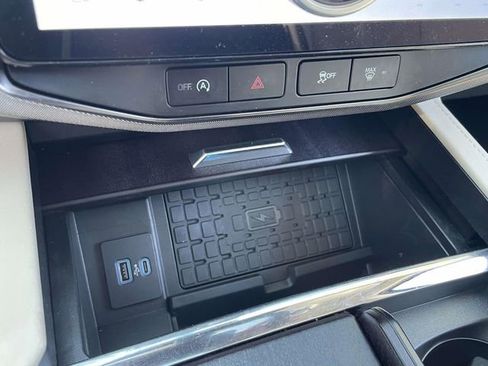 Used 2024 Ford Expedition Max Platinum image 38