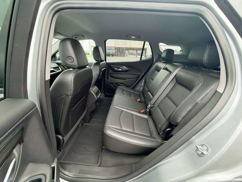 Used 2024 GMC Terrain SLT w/ Tech Package AWD/4WD image 28