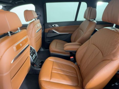 New 2026 BMW X7 M60i image 13