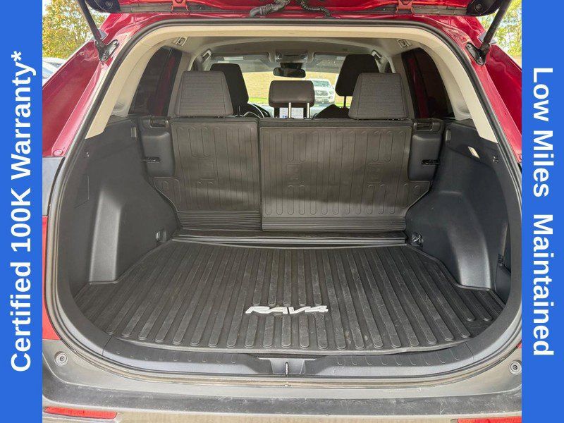 Used 2024 Toyota RAV4 LE FWD image 5