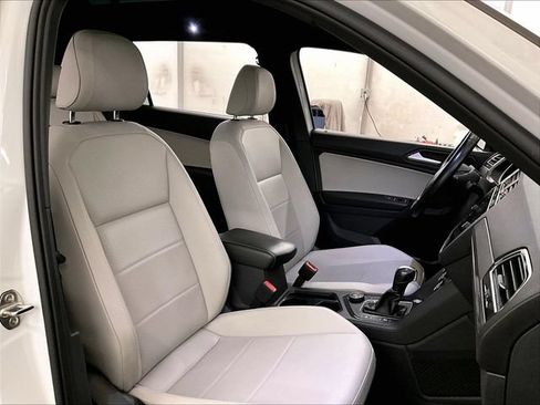 Used 2021 Volkswagen Tiguan SE R-Line AWD/4WD image 7