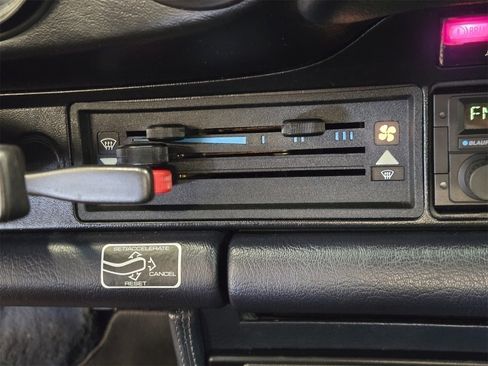 Used 1987 Porsche 911 Carrera image 22