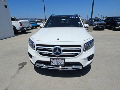 Used 2023 Mercedes-Benz GLB 250 image 3