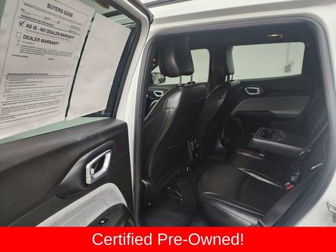 Used 2024 Jeep Compass Latitude image 23