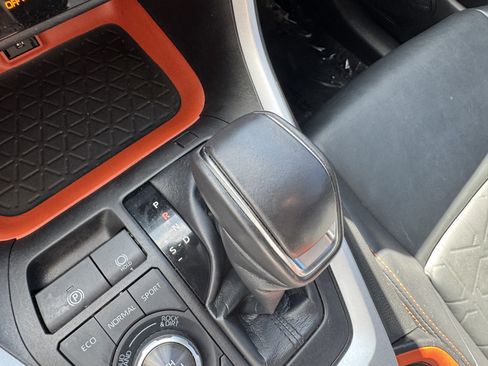 Used 2022 Toyota RAV4 Adventure w/ Convenience Package image 29