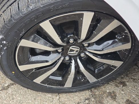 Used 2024 Honda Civic EX-L image 31