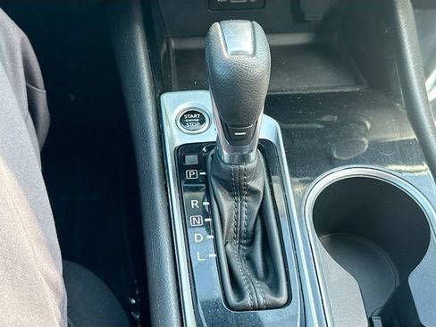 Used 2024 Nissan Altima 2.5 SV FWD image 16