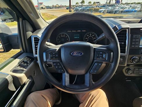 Used 2016 Ford F150 XLT image 18