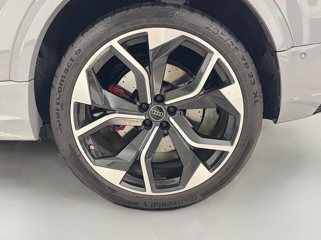 Used 2024 Audi RS Q8 AWD/4WD image 33