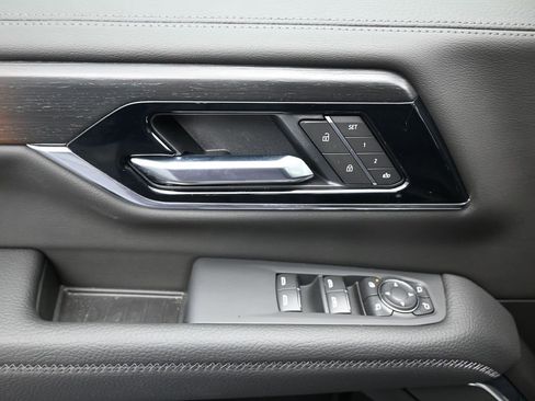 New 2026 GMC Yukon Denali image 9