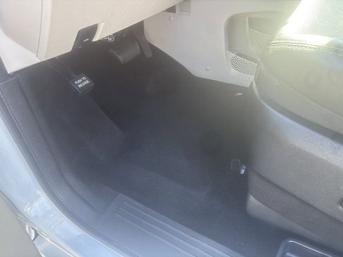 Used 2020 Dodge Grand Caravan SXT image 10