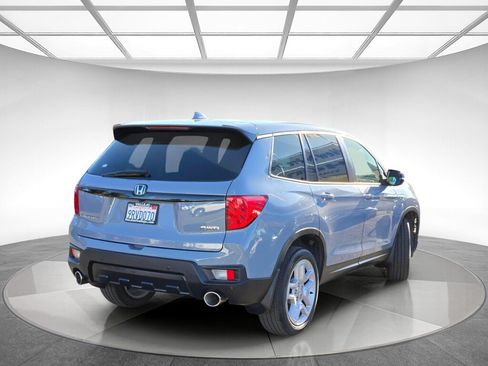 Certified 2025 Honda Passport EX-L image 3