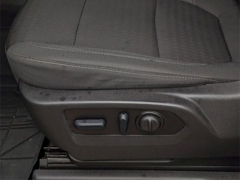 Used 2023 Chevrolet Silverado 2500 Custom w/ Custom Value Package image 22