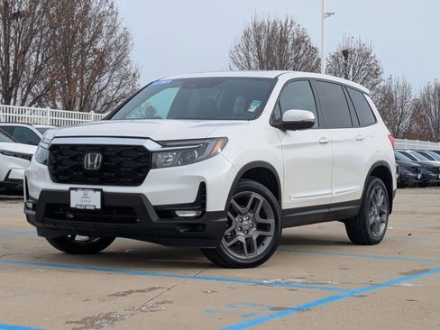 Certified 2023 Honda Passport EX-L image 2