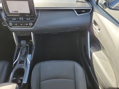 Used 2023 Toyota Corolla Cross XLE image 13