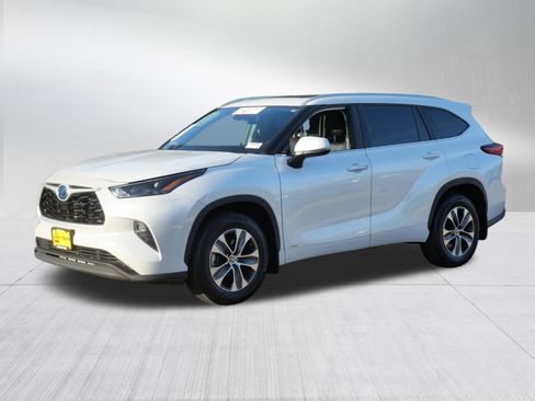 Used 2020 Toyota Highlander Limited AWD/4WD image 3