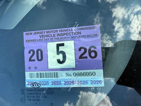 Used 2015 Kia Sportage LX image 16