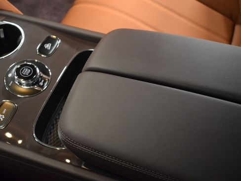 New 2025 Bentley Bentayga image 37