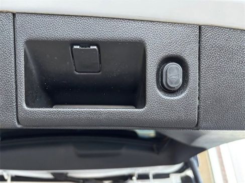 Used 2018 Chevrolet Tahoe LT w/ Luxury Package image 17