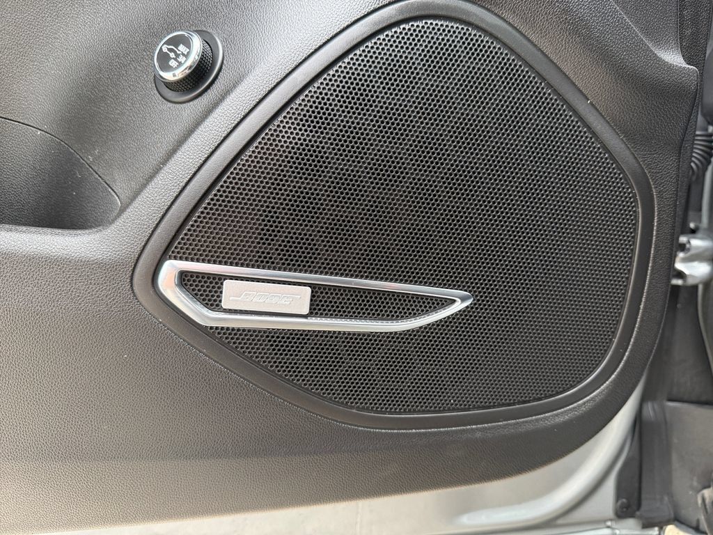 Used 2023 Buick Envision Avenir AWD/4WD image 36