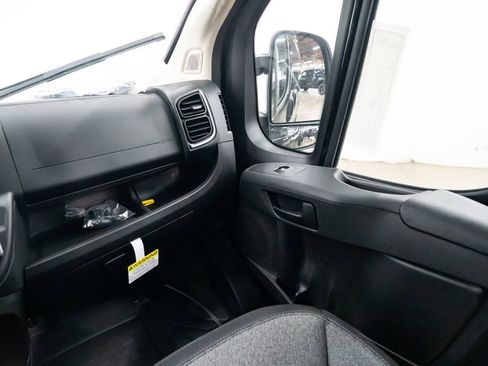 New 2026 RAM ProMaster 2500 w/ Quick Order Package 22G SLT image 12