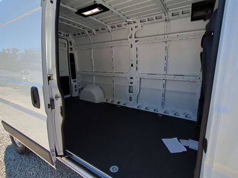 New 2026 RAM ProMaster 2500 w/ Convenience Group FWD image 24