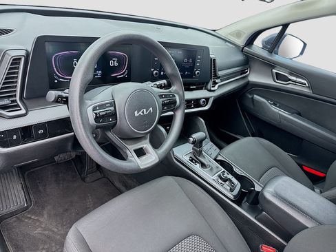 Used 2023 Kia Sportage LX FWD image 7