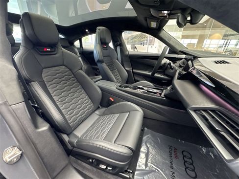 New 2025 Audi RS e-tron GT performance image 28