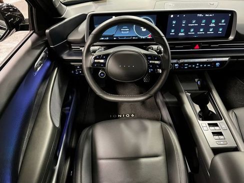 Used 2024 Hyundai Ioniq 6 Limited image 10