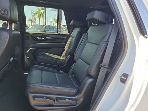 Used 2021 GMC Yukon Denali w/ Denali Premium Package image 25
