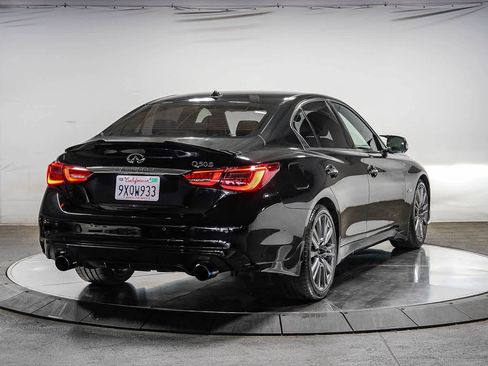 Used 2018 INFINITI Q50 Red Sport 400 w/ Sensory Package (Sport) RWD image 4