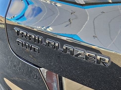 Used 2022 Chevrolet TrailBlazer RS w/ Technology Package image 41