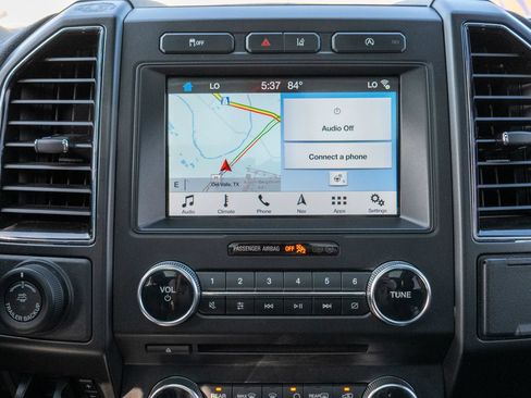 Used 2018 Ford Expedition Limited w/ Equipment Group 301A RWD image 32