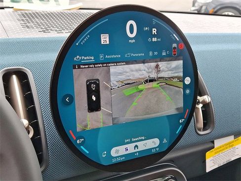 Used 2025 MINI Cooper Countryman S w/ Comfort Package Max image 18