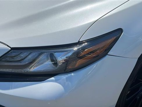 Used 2024 Toyota Camry XSE FWD image 7