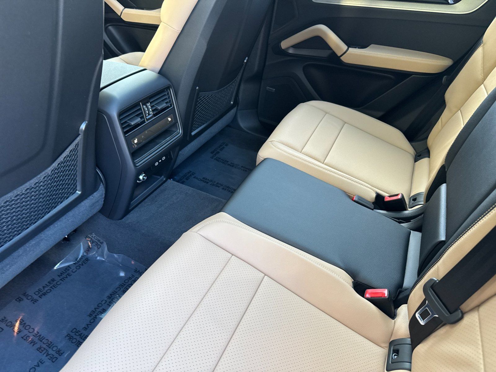 Certified 2026 Porsche Cayenne AWD/4WD image 14