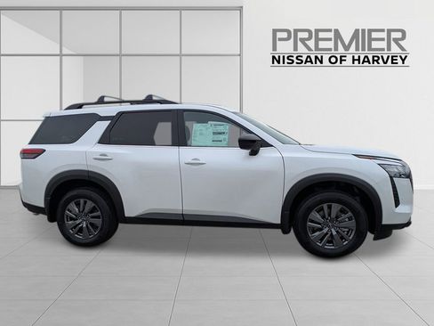 New 2026 Nissan Pathfinder SV FWD image 6