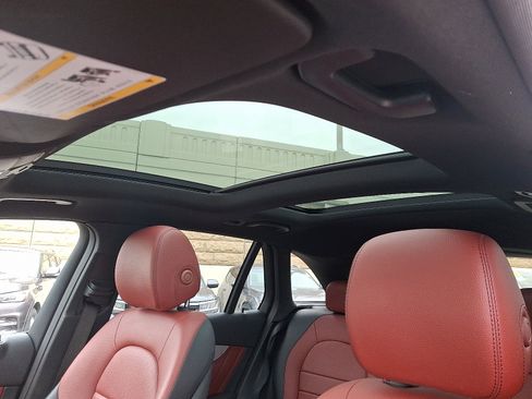 Used 2021 Mercedes-Benz GLC 300 4MATIC image 15