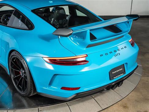 Certified 2018 Porsche 911 GT3 RWD image 30