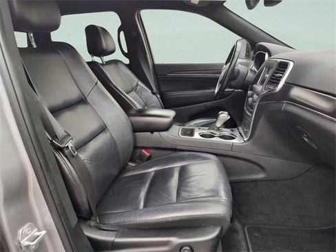 Used 2018 Jeep Grand Cherokee Limited image 31