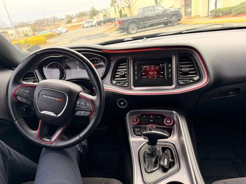 Used 2016 Dodge Challenger SXT w/ Cold Weather Group image 28