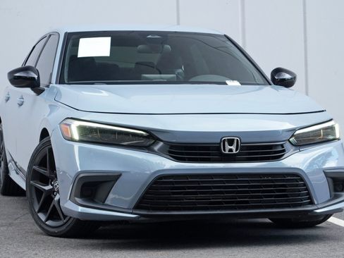 Used 2024 Honda Civic Sport image 2