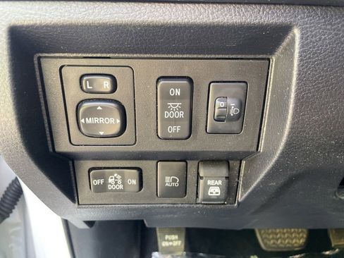 Used 2020 Toyota Tundra SR5 AWD/4WD image 21