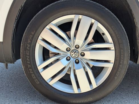 Used 2019 Volkswagen Atlas SEL image 32